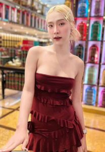 Jinnie-Heng-หน้าสวย