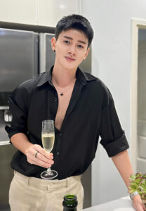 PondPond-หล่อเท่ PondPond-หล่อเท่