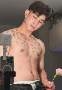 อา-กา-ตุง-กล้ามแน่น อา-กา-ตุง-กล้ามแน่น