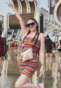 Yinyang-ใส่แว่นดำ Yinyang-ใส่แว่นดำ