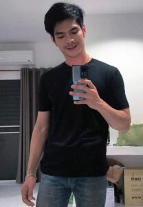 Yok-Surang-เสื้อยืดดำ Yok-Surang-เสื้อยืดดำ