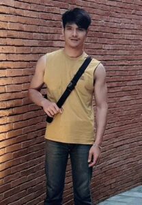 Yok-Surang-เสื้อเหลือง Yok-Surang-เสื้อเหลือง