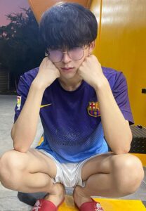 Alex-เน็ตไอดอลตัวท็อป Alex-เน็ตไอดอลตัวท็อป