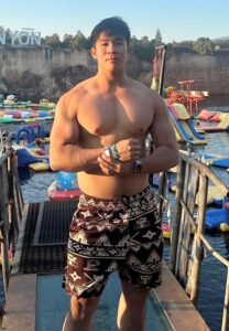 Kowit-Em-หุ่นหมี