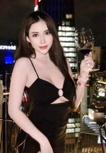 Kikky-นางแบบหน้าฉ่ำ Kikky-นางแบบหน้าฉ่ำ