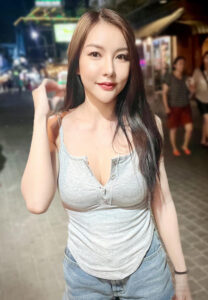 Mintra เสื้อเทา Mintra เสื้อเทา