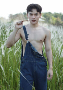 Natthaphon-กล้ามใหญ่ Natthaphon-กล้ามใหญ่