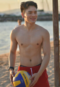 Natthaphon-เล่นกีฬา Natthaphon-เล่นกีฬา