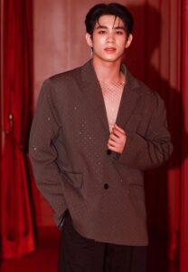 Pun-Jhakrawal-สูทน้ำตาล