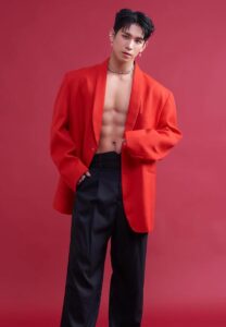 Pun-Jhakrawal-สูทแดง Pun-Jhakrawal-สูทแดง