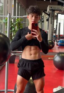 Huy-Hoang-Phan-หุ่นแซ่บ