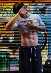 Huy-Hoang-Phan-โชว์กล้าม Huy-Hoang-Phan-โชว์กล้าม