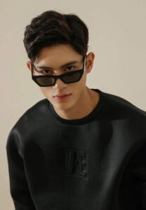 Huy-Hoang-Phan-ใส่แว่น Huy-Hoang-Phan-ใส่แว่น