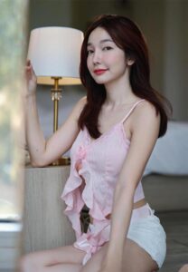 Nick-chatchada-ชุดชมพู Nick-chatchada-ชุดชมพู