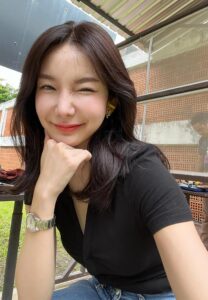 Nick-chatchada-เสื้อยืดดำ Nick-chatchada-เสื้อยืดดำ