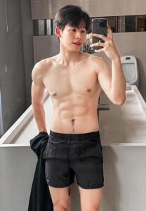 Thanaphon-โชว์หุ่น Thanaphon-โชว์หุ่น