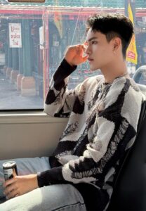 Newped-นั่งรถเมล์ Newped-นั่งรถเมล์