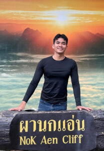 Pong-Chinnawat-หล่อสะบัด