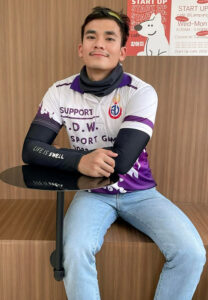 Pong-Chinnawat-หล่อสับ