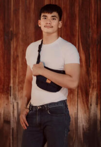 Pong-Chinnawat-เสื้อยืดขาว Pong-Chinnawat-เสื้อยืดขาว