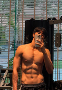 Pongphon-Disana-หุ่นเซ็กซี่