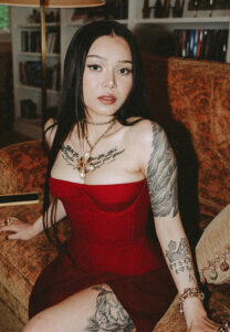 Bella-Poarch-แซ่บซ่า