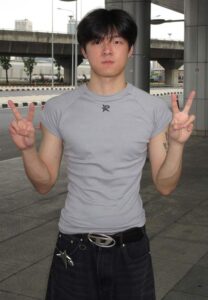 Billtnk-ชูสองนิ้ว Billtnk-ชูสองนิ้ว