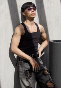 Nattapong-เสื้อกล้ามดำ Nattapong-เสื้อกล้ามดำ