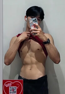 Nattapong-โชว์กล้าม Nattapong-โชว์กล้าม