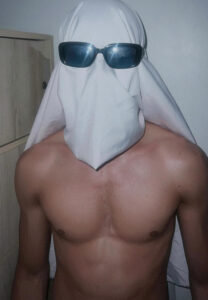 Nattapong-ใส่แว่นดำ Nattapong-ใส่แว่นดำ