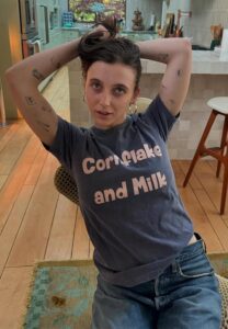 Emma-EmChamberlain-รอยสักเท่ Emma-EmChamberlain-รอยสักเท่