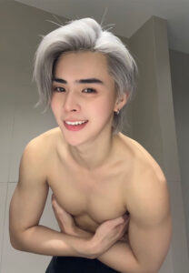 Surf-Phanthakan-ผมเทา Surf-Phanthakan-ผมเทา