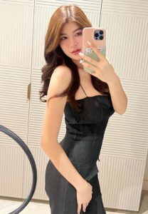 Hataichanok-Phunthachart-เดรสดำ Hataichanok-Phunthachart-เดรสดำ