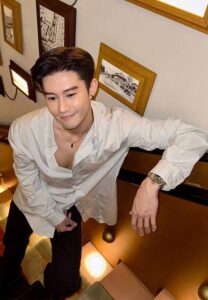 Johnson-Lau-หล่อ Johnson-Lau-หล่อ