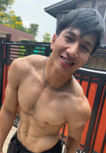 Nattapong-Chiayakum-ยิ้มเกิน