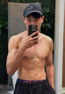 Piewteen-ใส่หมวกดำ Piewteen-ใส่หมวกดำ