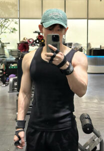 Tyism-Ty-ใส่หมวก Tyism-Ty-ใส่หมวก