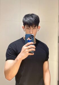 Bas-Karan-เซลฟี่ Bas-Karan-เซลฟี่