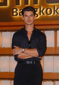 Kim-Goodburn-มาดดี Kim-Goodburn-มาดดี