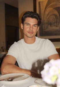 Kim-Goodburn-หม่ำๆ Kim-Goodburn-หม่ำๆ