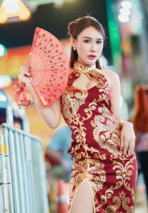 Ivy-Kanoknuch-สาวจีน