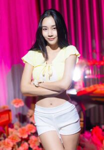 Sornsawan-Sunanta-Girlsgetaway-กอดอก