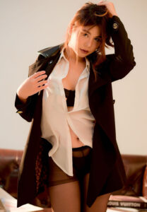 Marisa-Tharapong-เสื้อดำ Marisa-Tharapong-เสื้อดำ