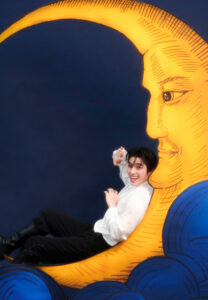 Poom-Phuripan-พระจันทร์