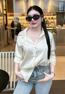 Joop-Punnada-ใส่แว่นดำ