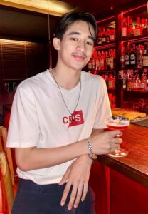 Pumin-Tiyanan-สายดื่ม