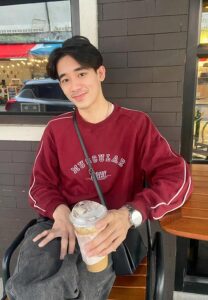 Pumin-Tiyanan-เสื้อแดง