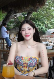 PHORNCHANOK P-013-Graceful PHORNCHANOK P-013-Graceful