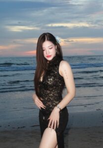 PHORNCHANOK P-015-Charming