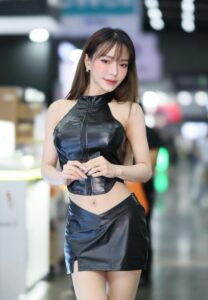 Chanyakarn Chulasawok-018-Stunning